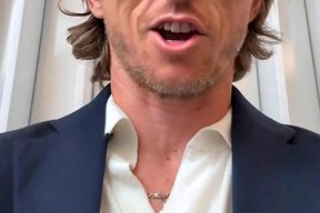 包含意甲转会期再迎强敌，AC米兰造点机会，主帅态度：信心回归，轮换策略成焦点的词条-爱游戏