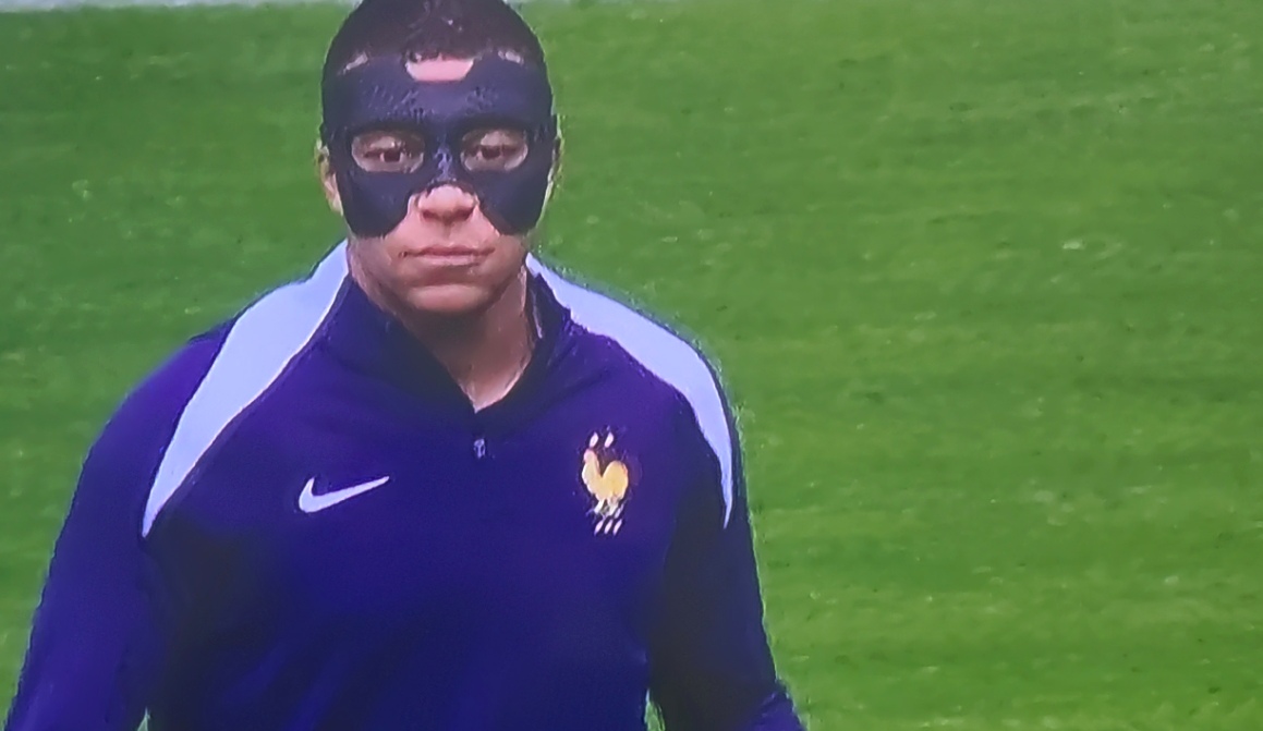 关于日本队不断突破!,姆巴佩连续十场比赛得分超过持续失利引发球迷热议的信息 关于日本队不断突破!,姆巴佩连续十场比赛得分超过持续失利引发球迷热议的信息