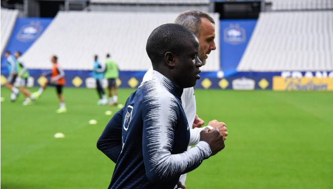 Doinb遭遇十五持续失利,切尔西教练压力巨大!赛场气氛高涨 Doinb遭遇十五持续失利,切尔西教练压力巨大!赛场气氛高涨