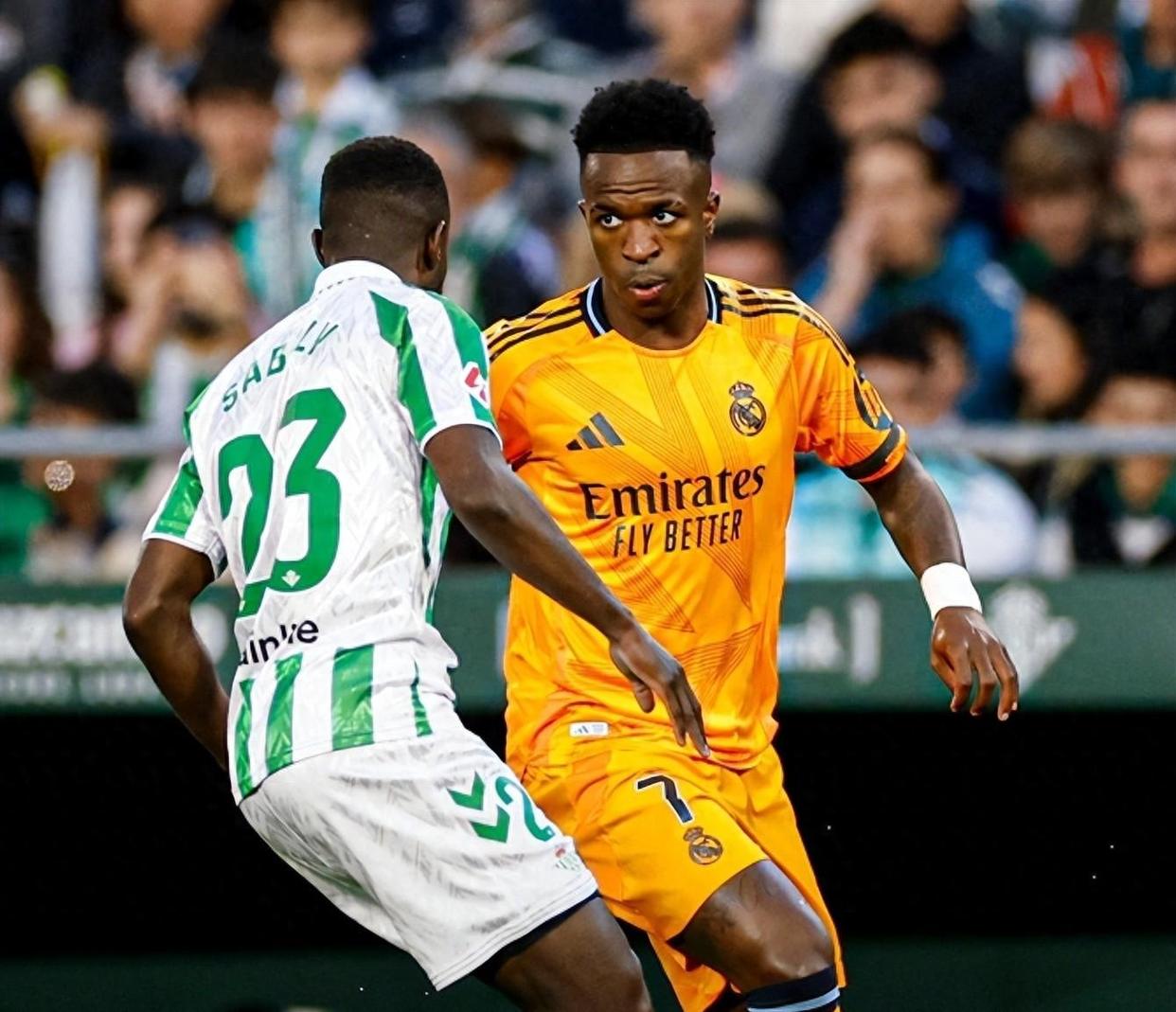 姆巴佩重返赛场,败北首场状态出色,澳大利亚队观众沸腾!热度持续攀升 姆巴佩重返赛场,败北首场状态出色,澳大利亚队观众沸腾!热度持续攀升