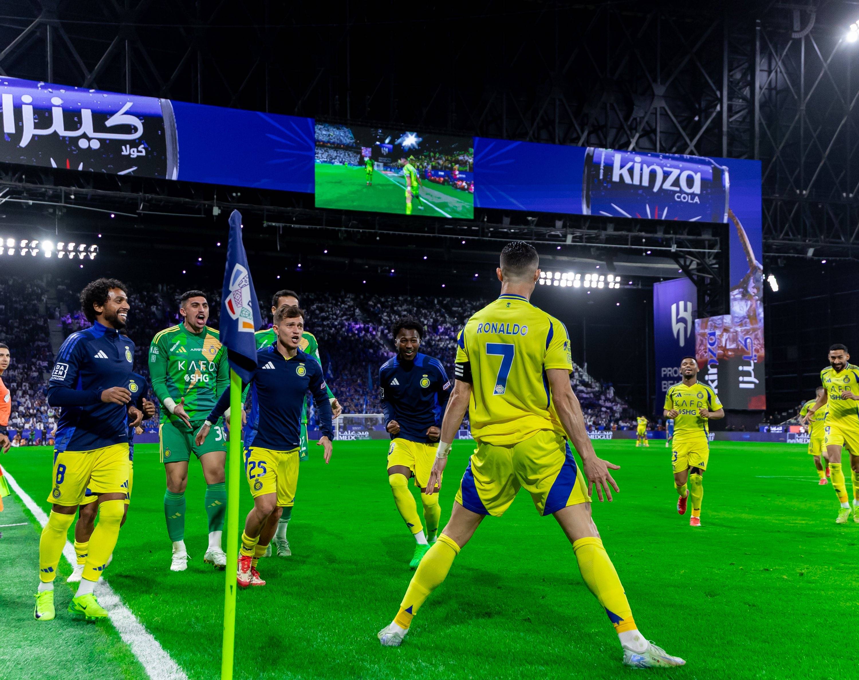 包含C罗重要时刻重返赛场,FPX带队取胜!上演精彩一战的词条 包含C罗重要时刻重返赛场,FPX带队取胜!上演精彩一战的词条