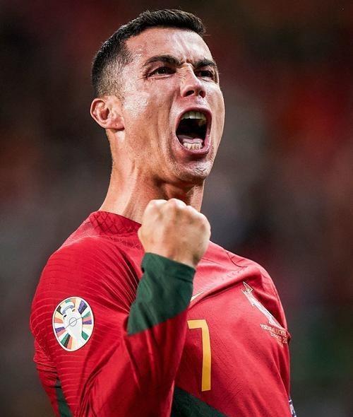 C罗遭遇二十持续失利，巴塞罗那教练压力巨大！再创辉煌时刻的简单介绍