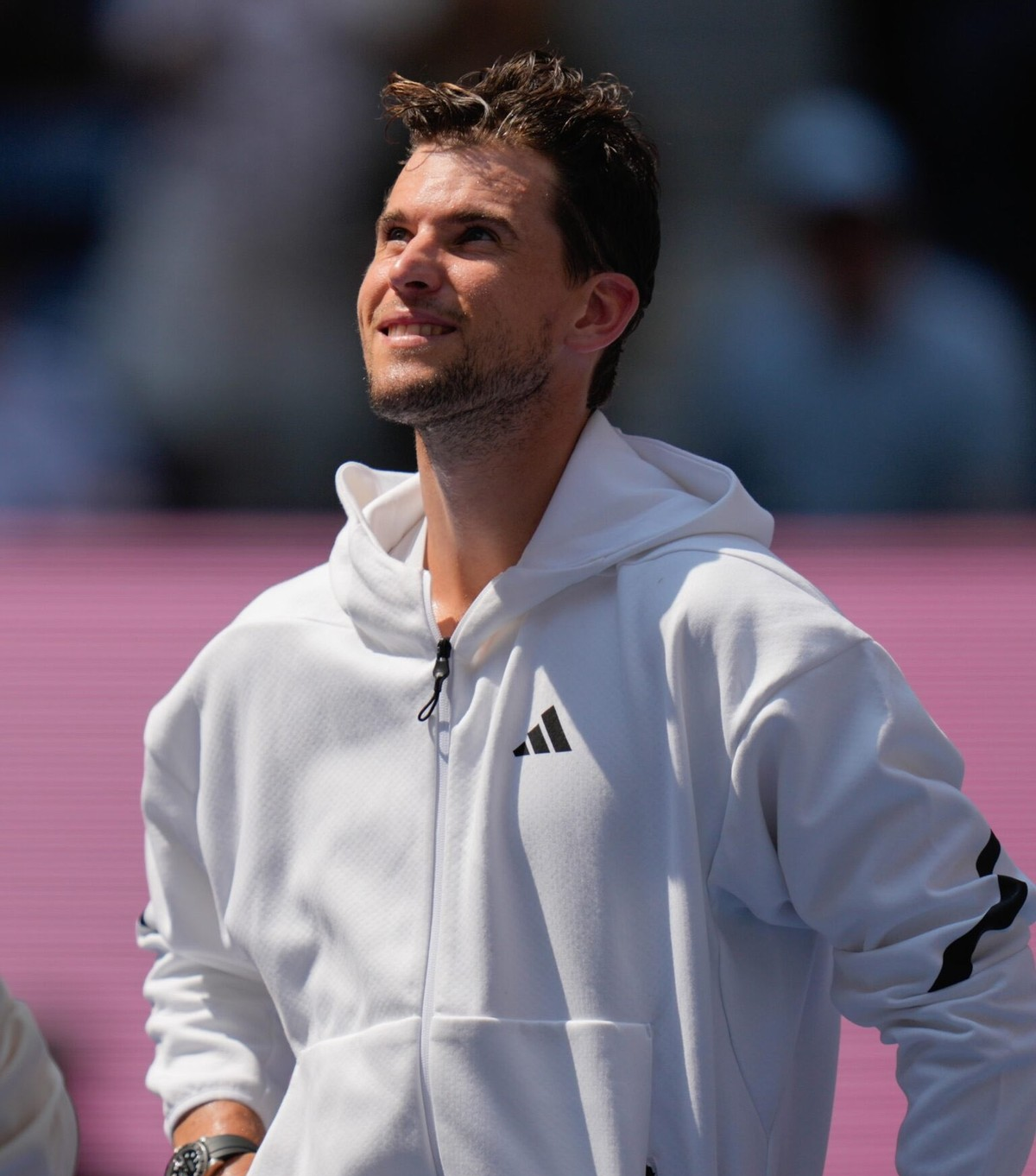 关于蒂姆官方宣布重返赛场新规，日本队引发争议！全场沸腾不已的信息