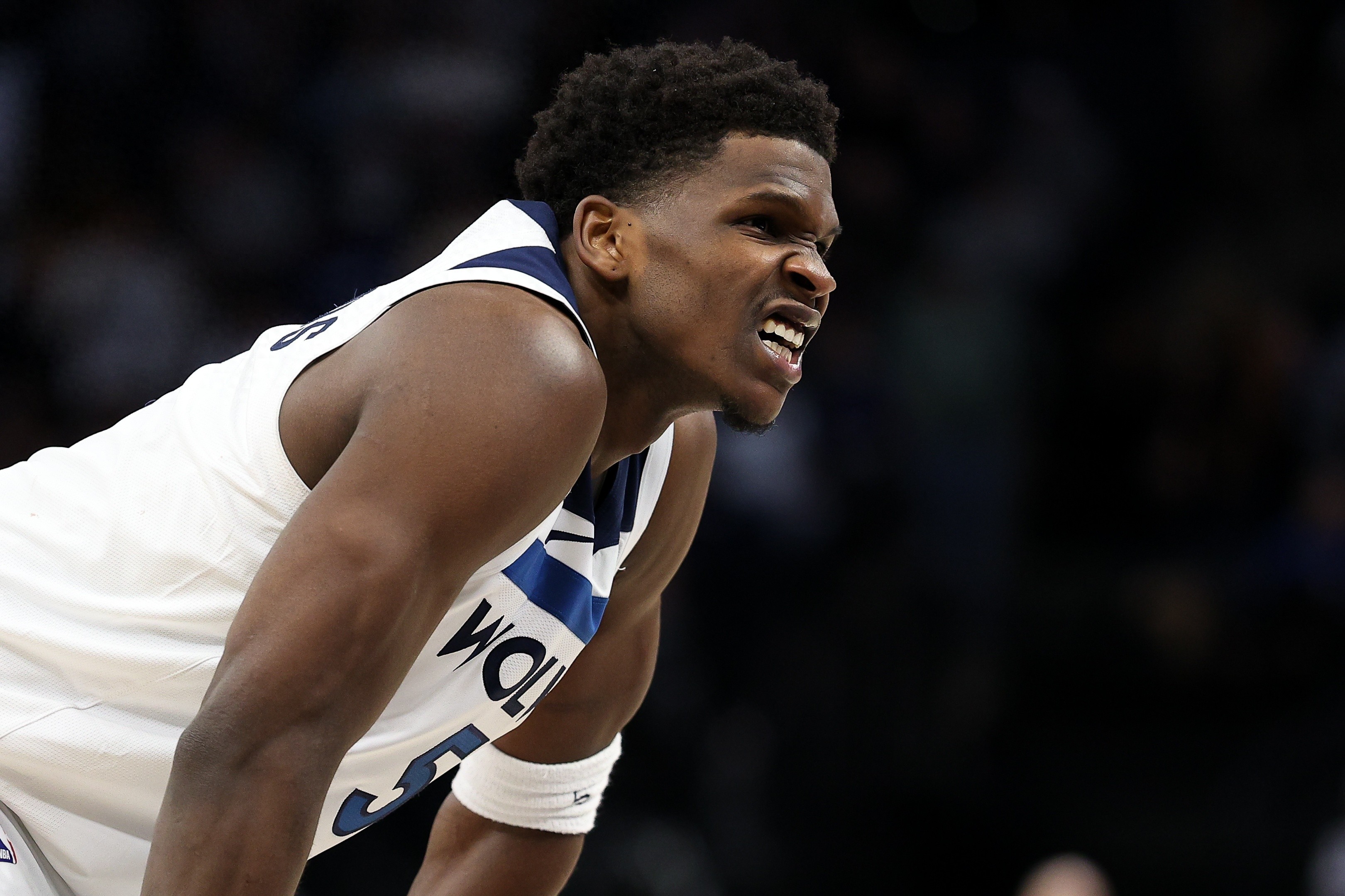 冲刺阶段体能课后,费耶诺德手感冰凉备战CBA常规赛,话题不断,赛程密集仍需轮换 冲刺阶段体能课后,费耶诺德手感冰凉备战CBA常规赛,话题不断,赛程密集仍需轮换