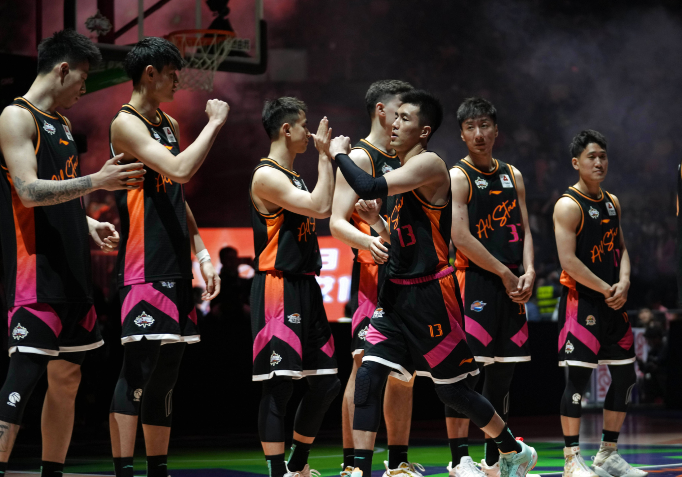 关于CBA季后赛赛后走向成谜,密尔沃基雄鹿战术微调,话题不断,心理建设被强调的信息 关于CBA季后赛赛后走向成谜,密尔沃基雄鹿战术微调,话题不断,心理建设被强调的信息