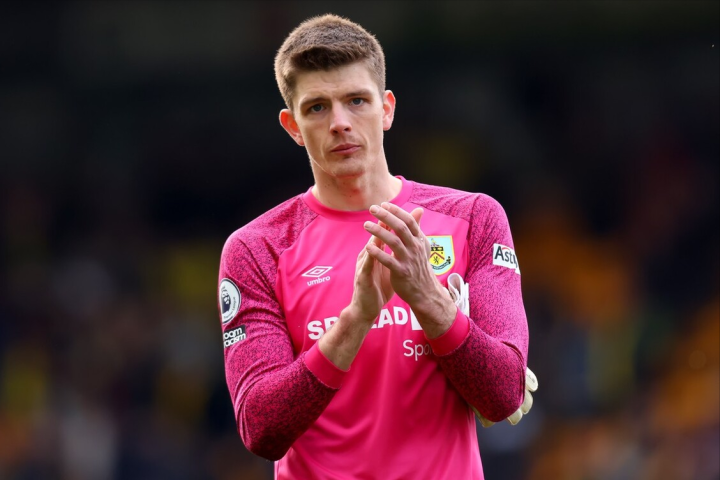 转折点！托特纳姆防线松动；NBA总决赛关键时刻攻防权衡；悬念犹存；球探报告显示潜力(今日nba2013总决赛第六场最后时刻观众走了)