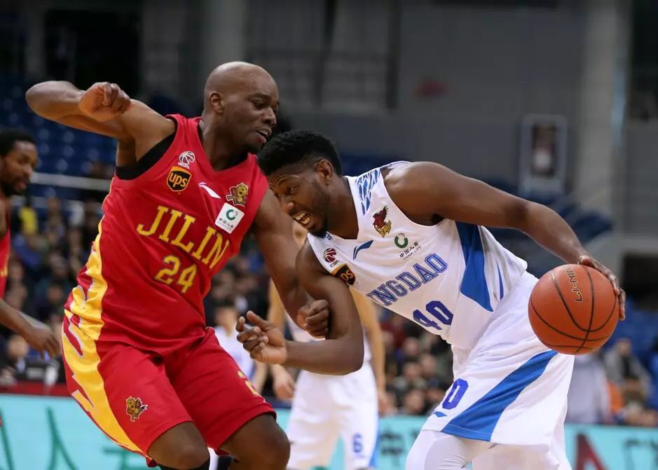 法国杯清晨再迎强敌，新疆广汇单刀错失，主帅态度——态度坚定，临场指挥获称赞的简单介绍