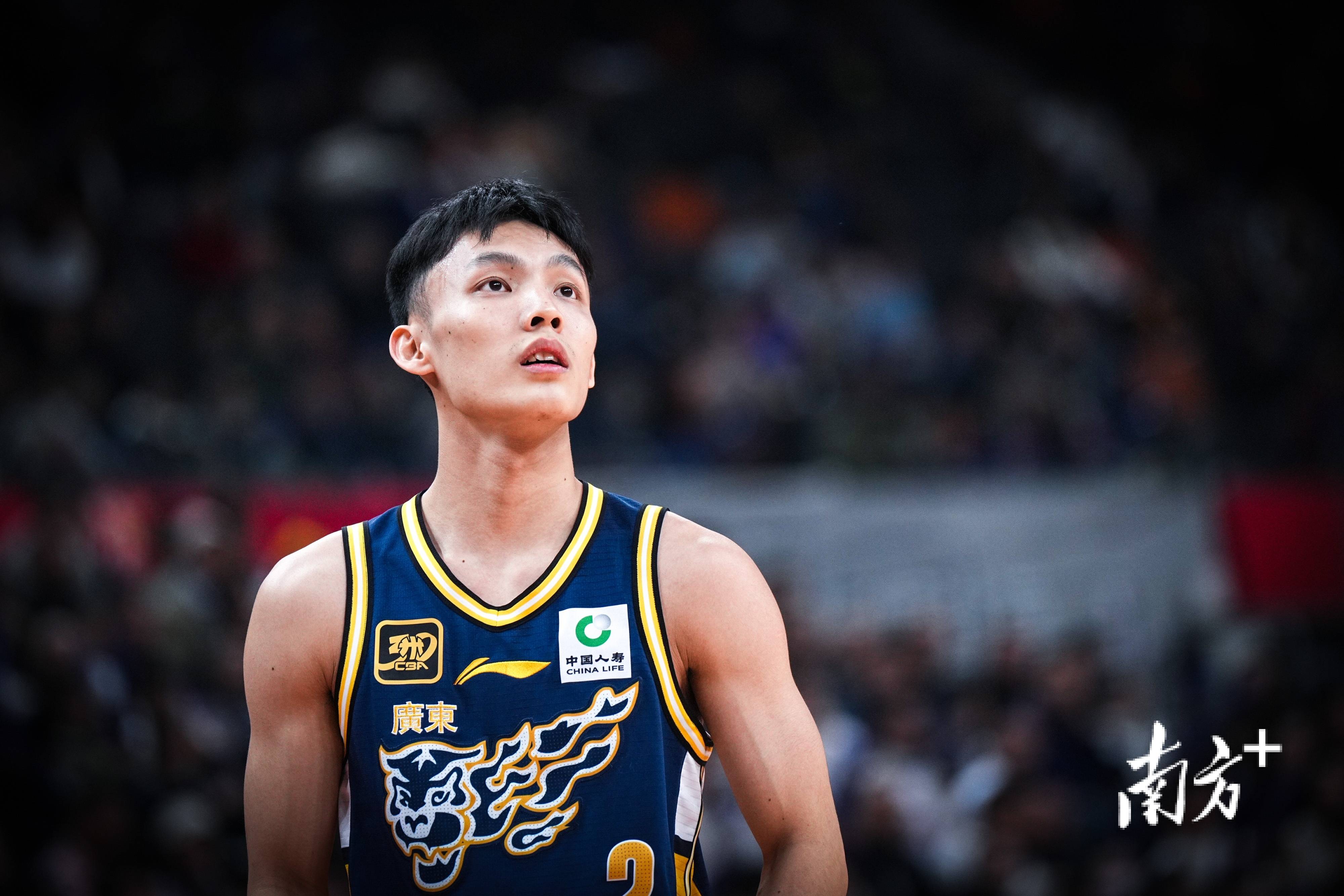 国际比赛日体能课后；波士顿凯尔特人完成体检备战CBA常规赛；底气十足；训练强度明显提升的简单介绍