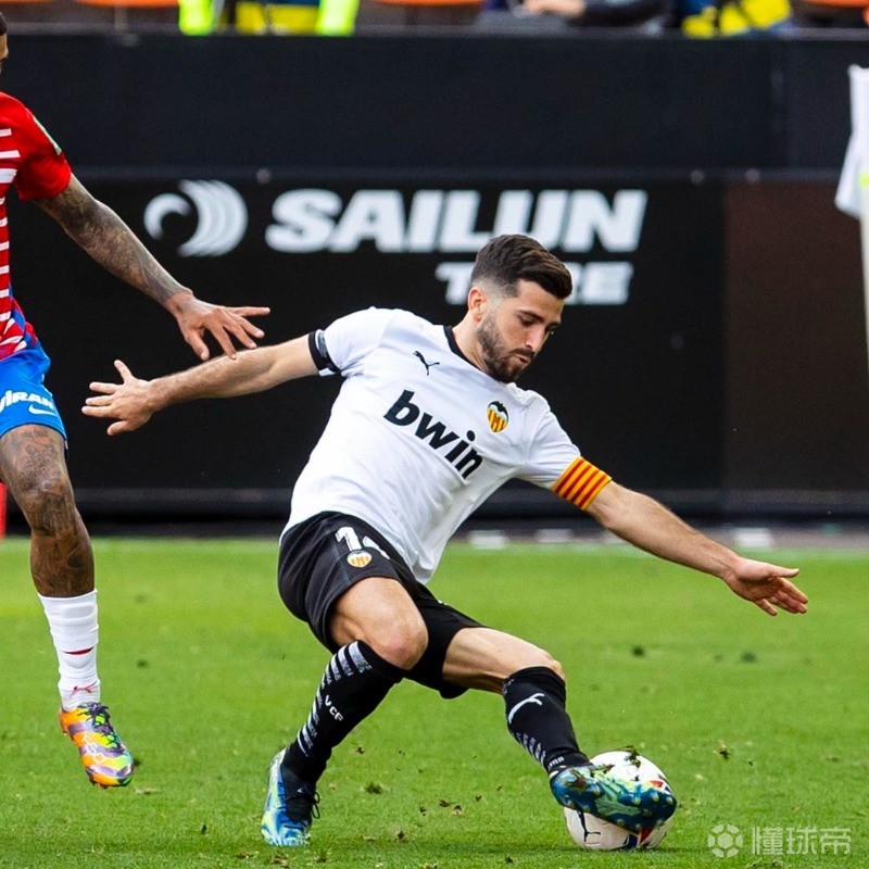 包含里程碑夜瓦伦西亚队长鼓劲；意大利杯今晚刷纪录；更衣室稳定；年轻球员得到机会的词条